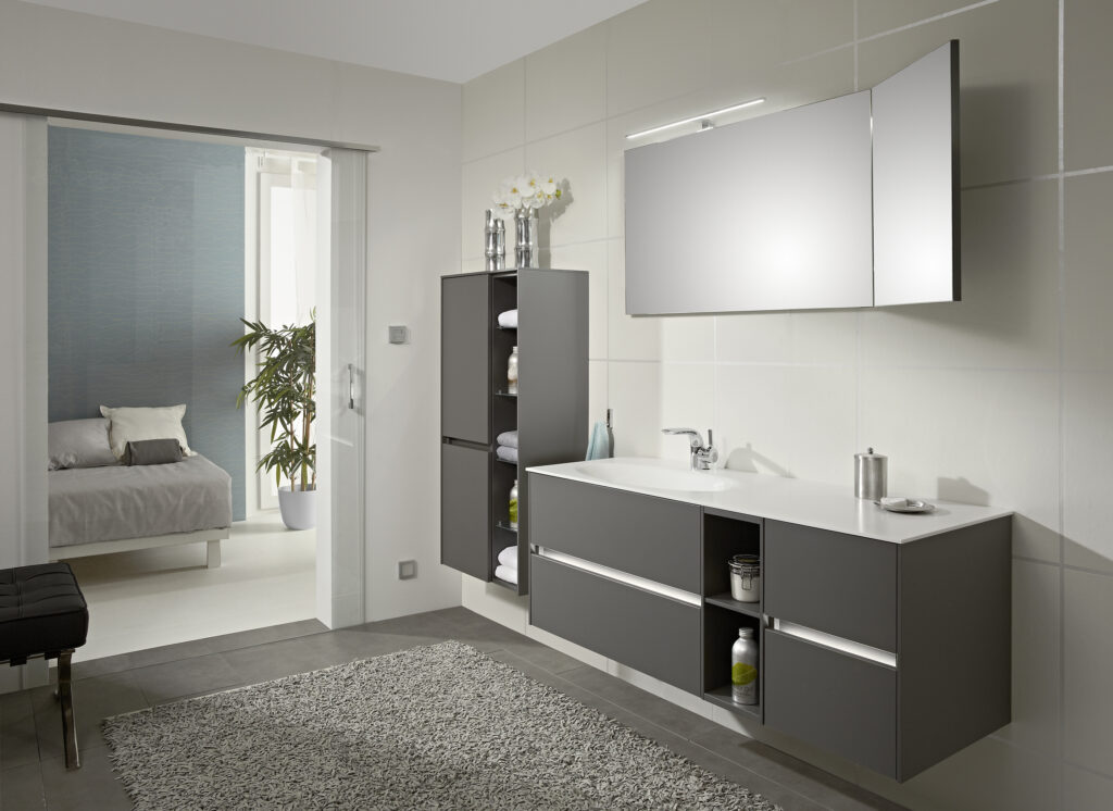 Grey ensuite bathroom with pocket doors - InHouse Inspired Room Design